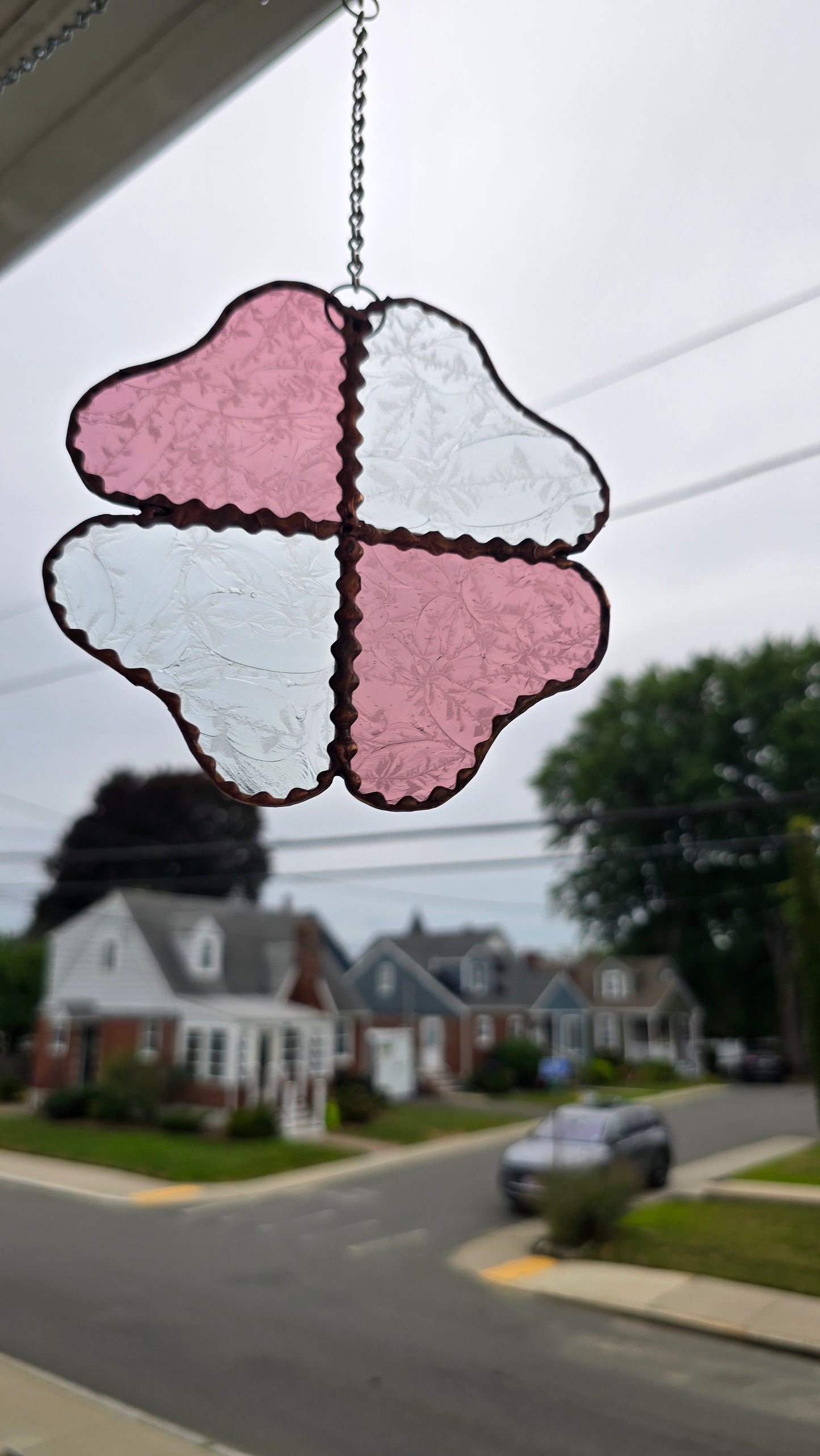 4 petal flower  - stylized dogwood.