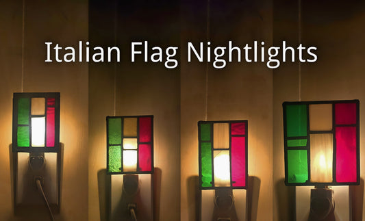 Italian Tricolor Stained‑Glass Nightlight — Two Base Styles